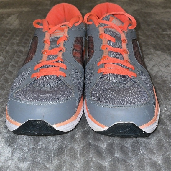 Nike Dual Fusion ST3 Women's 9.5 Gray Orange White Sneakers - Picture 4 of 7